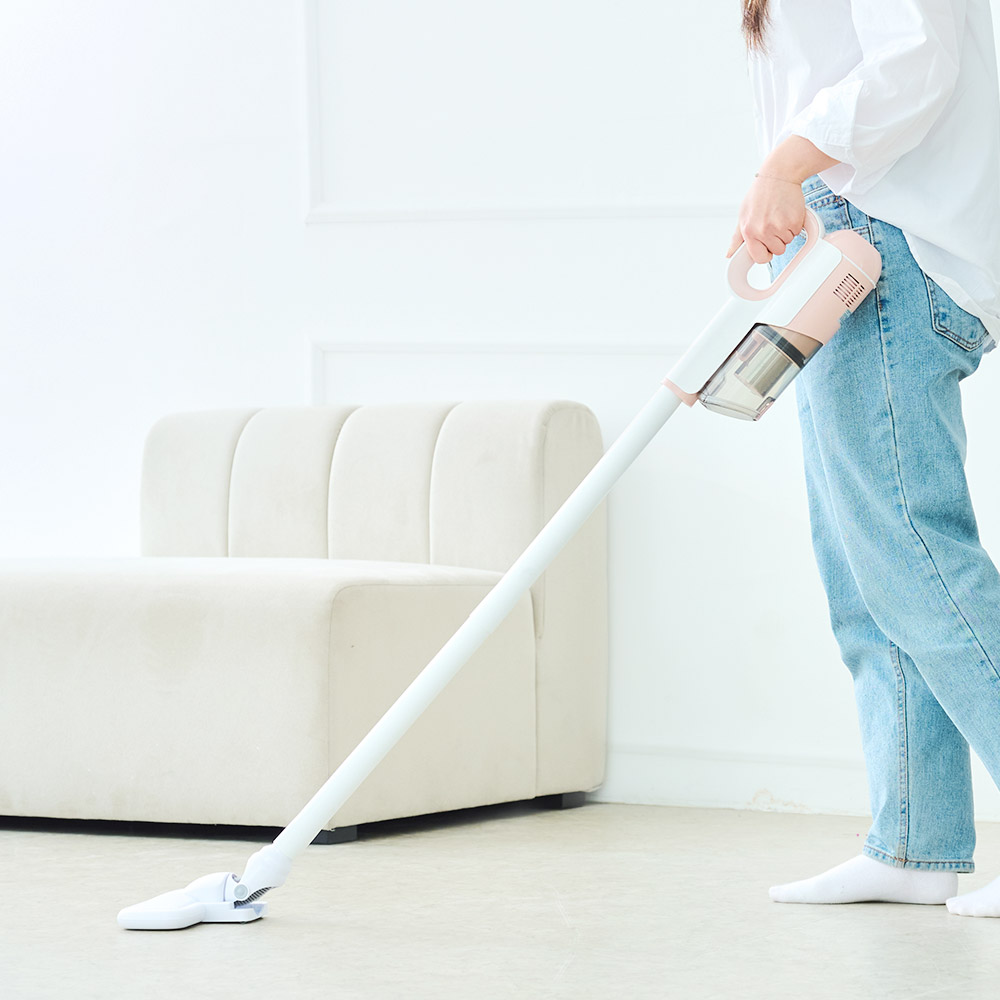 코맘스 7000pa 3중 필터 경량 진공 무선청소기 WC0736P