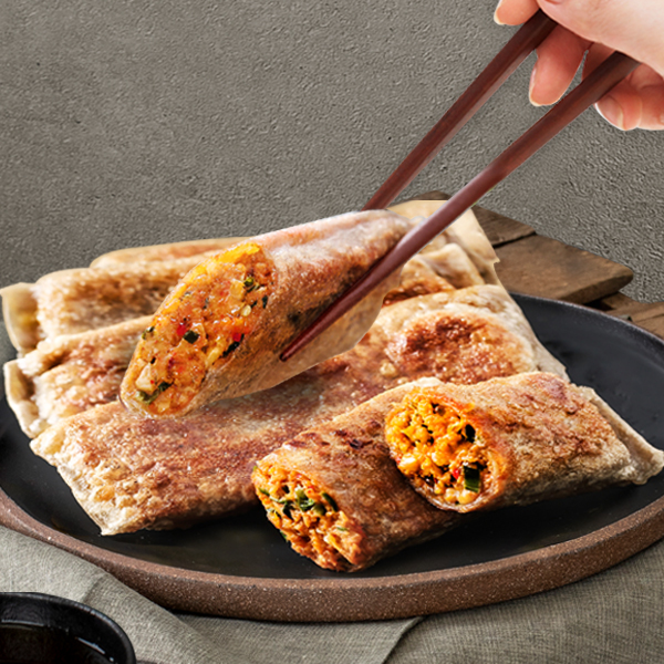 웰프렌 매콤한 김치로 속이 꽉찬 김치 가득 메밀전병 1.7kg