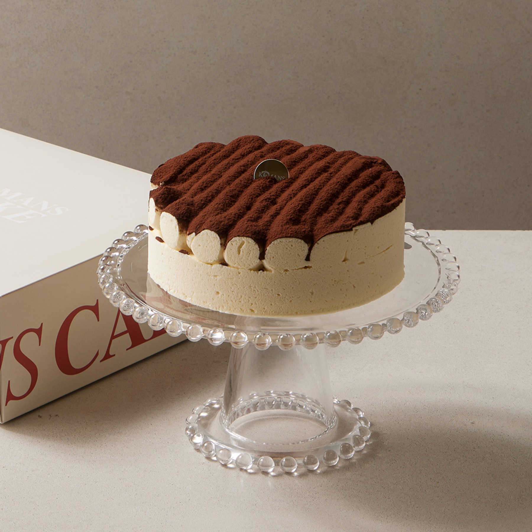 홍대 유명 맛집 코만스 오리지널 티라미수 케이크