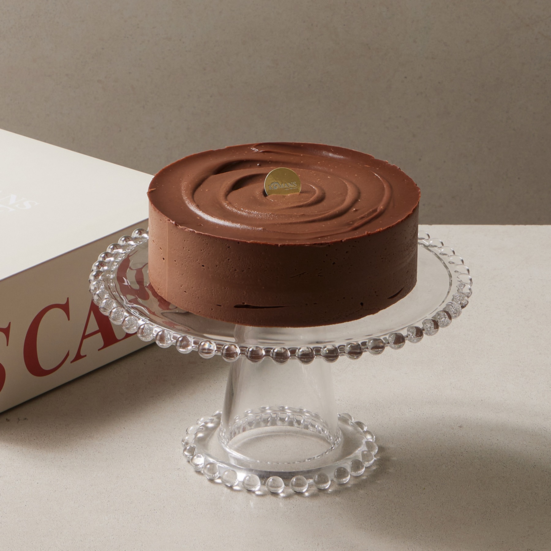 홍대 유명 맛집 코만스 마틸다 케이크