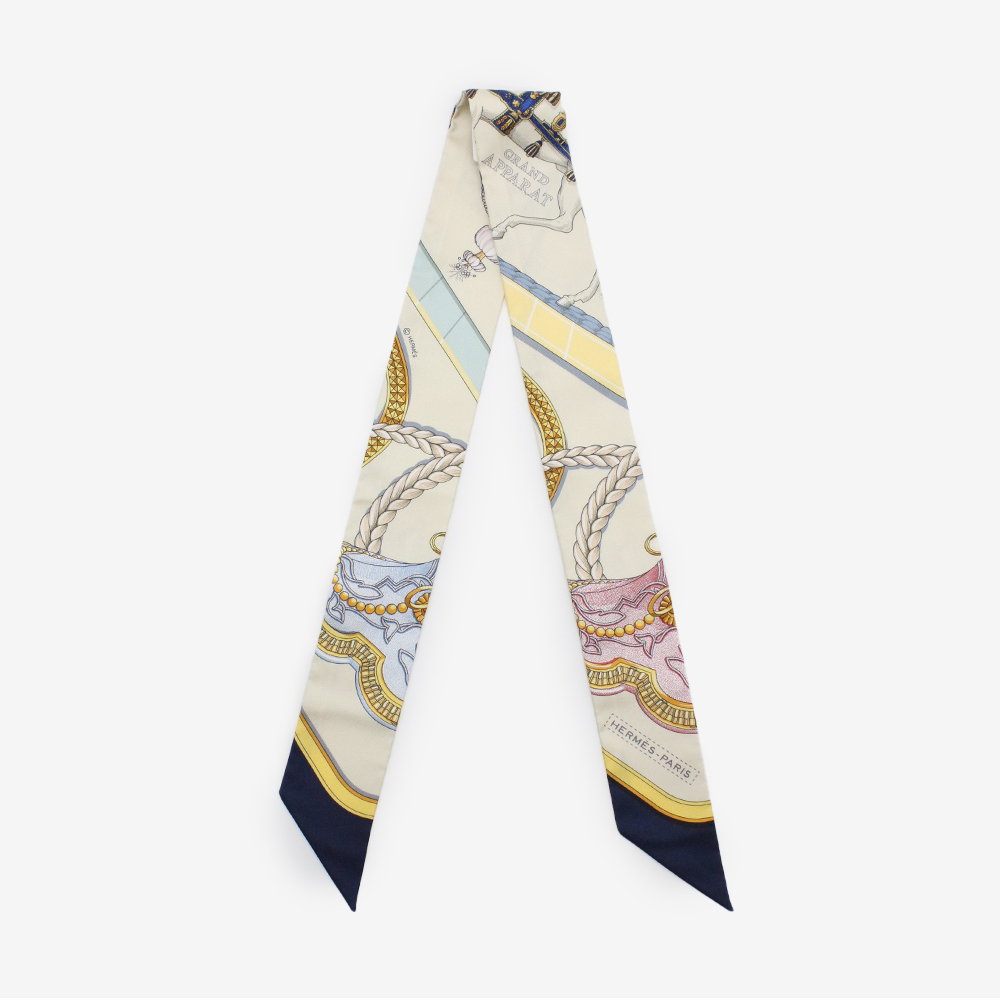 에르메스 그랑 아파랏 실크 트윌리 이보아르/마린/로즈