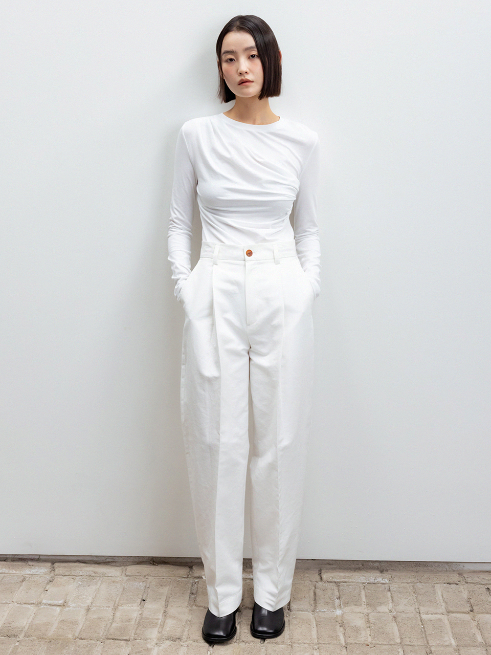 One-Tuck Curved Pants_Ivory