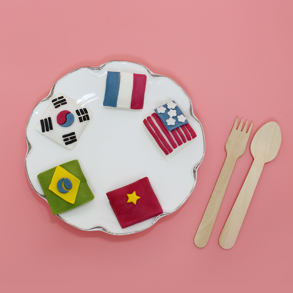 국내산 쌀로 만든 찌지 않고 바로 먹는 떡클레이 국기반달떡_베이직